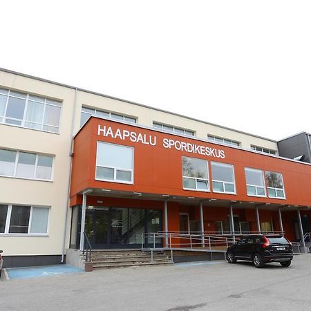 Sports Centre Haapsalu Vandrehjem Eksteriør billede
